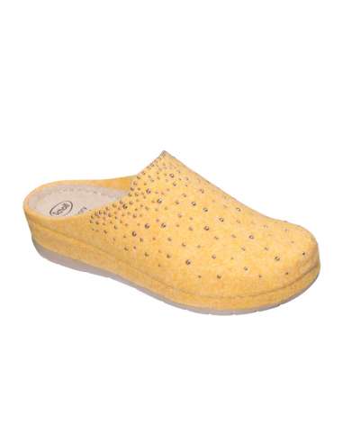foto de las zapatillas de señora Dr Scjoll Inverness yellow en donde se ve su fieltro amarillo para el invierno y sus detalles luminosos de strass con plantilla memory cushion y suela impact absorver