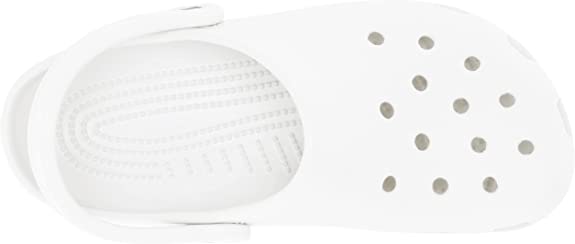 foto superior de los zuecos suecos blancos en donde se ven los orificios de ventilación y su suela comoda en color blanco todo en goma EVA