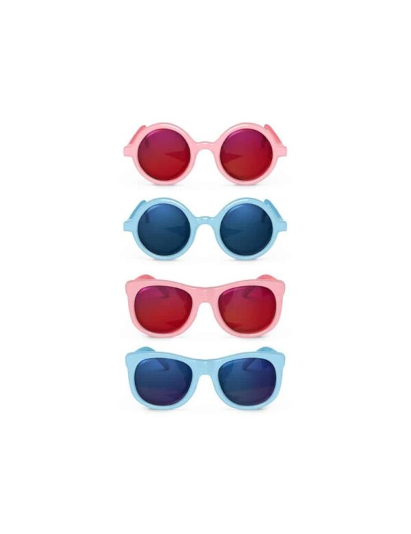 foto de los cuatro modelos disponibles de gafas de sol suavinex para edades de 0 a 12 meses arriba las rosas con formato redondo, abajo las azules redondas, siguiendo por las rosas cuadradas y por ultimo las cuadradas azules